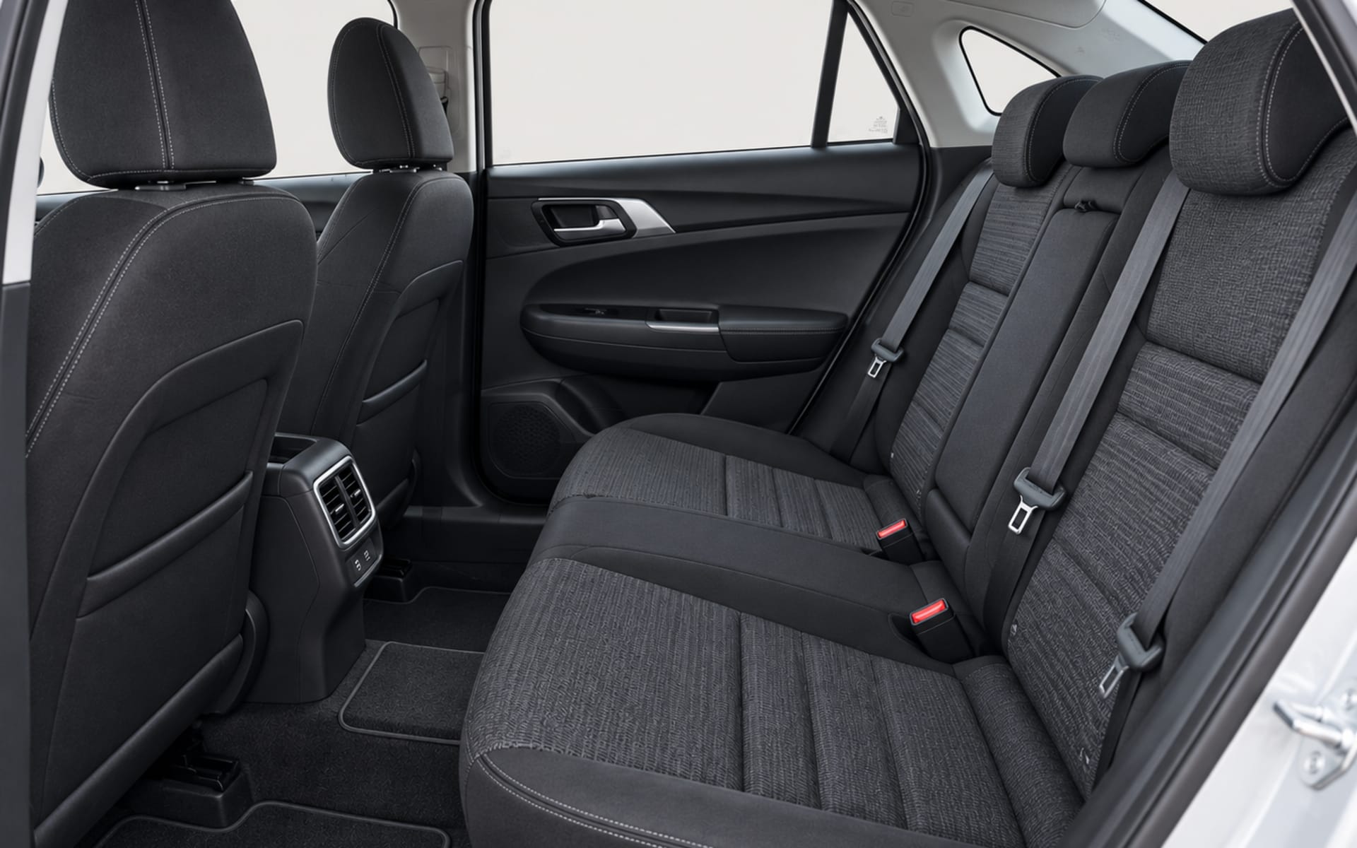 Kia Sonet 2024 for rent in Dubai photo 5