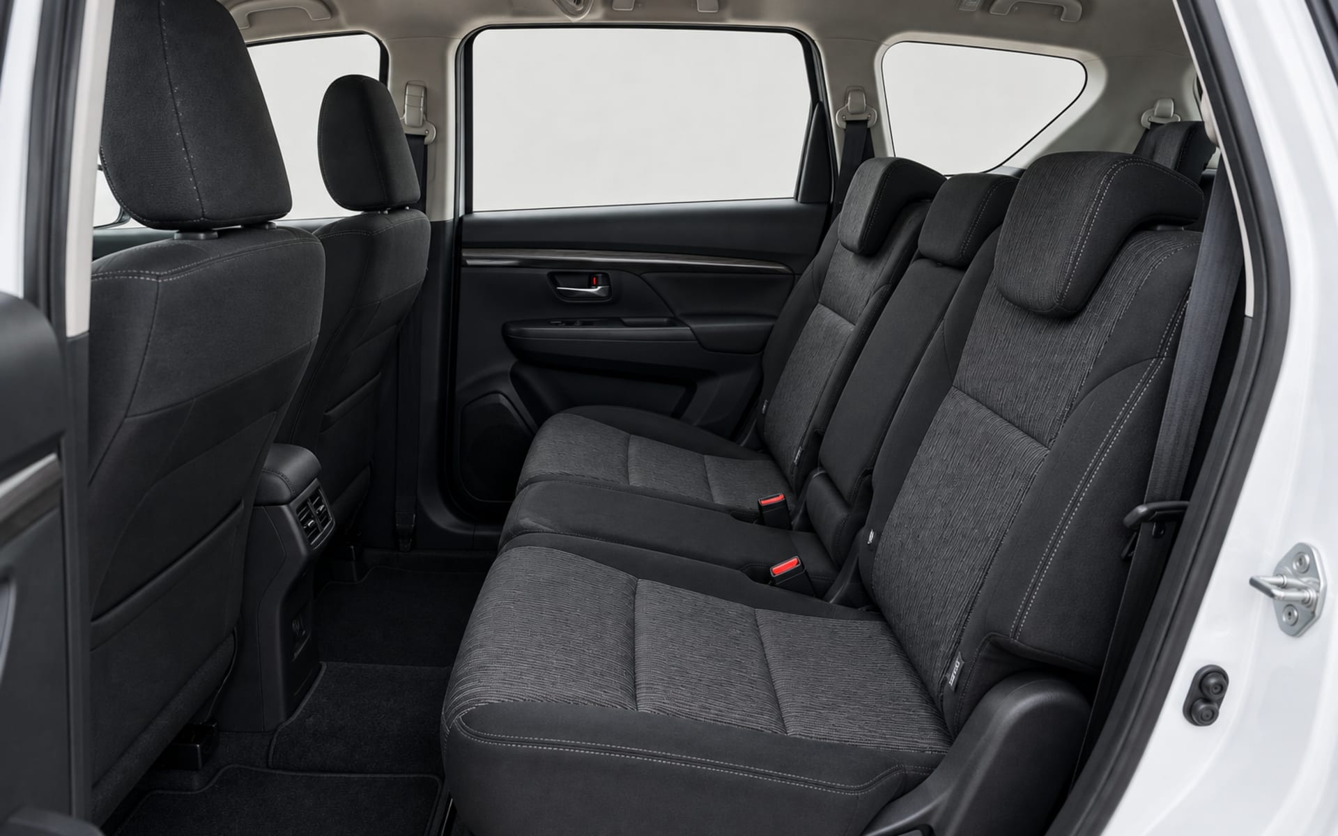 Suzuki Ertiga 2023 for rent in Dubai photo 5