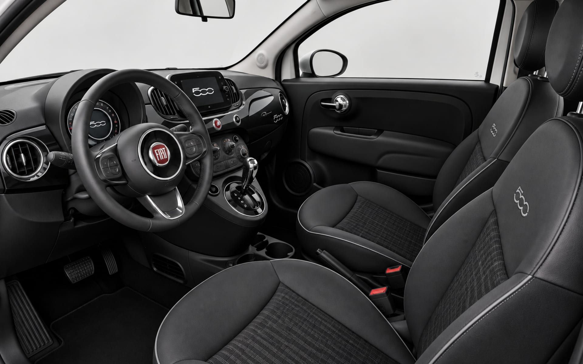 Fiat 500 2024 for rent in Dubai photo 4