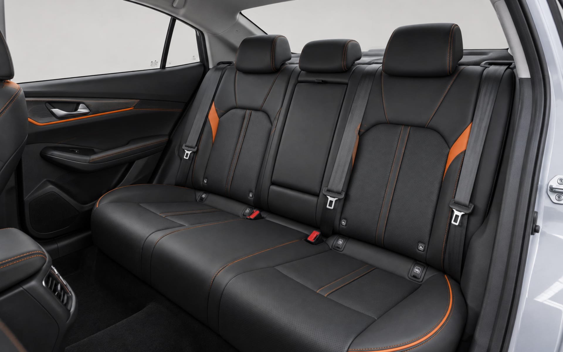 Dongfeng Shine 2026 for rent in Dubai photo 5