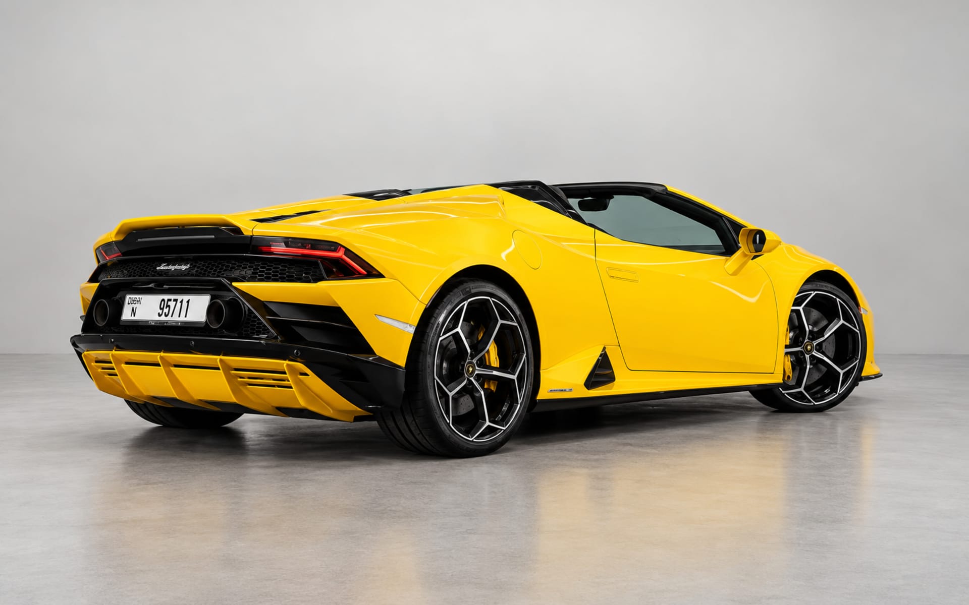 Lamborghini Huracan EVO Spyder 2022 for rent in Dubai photo 4