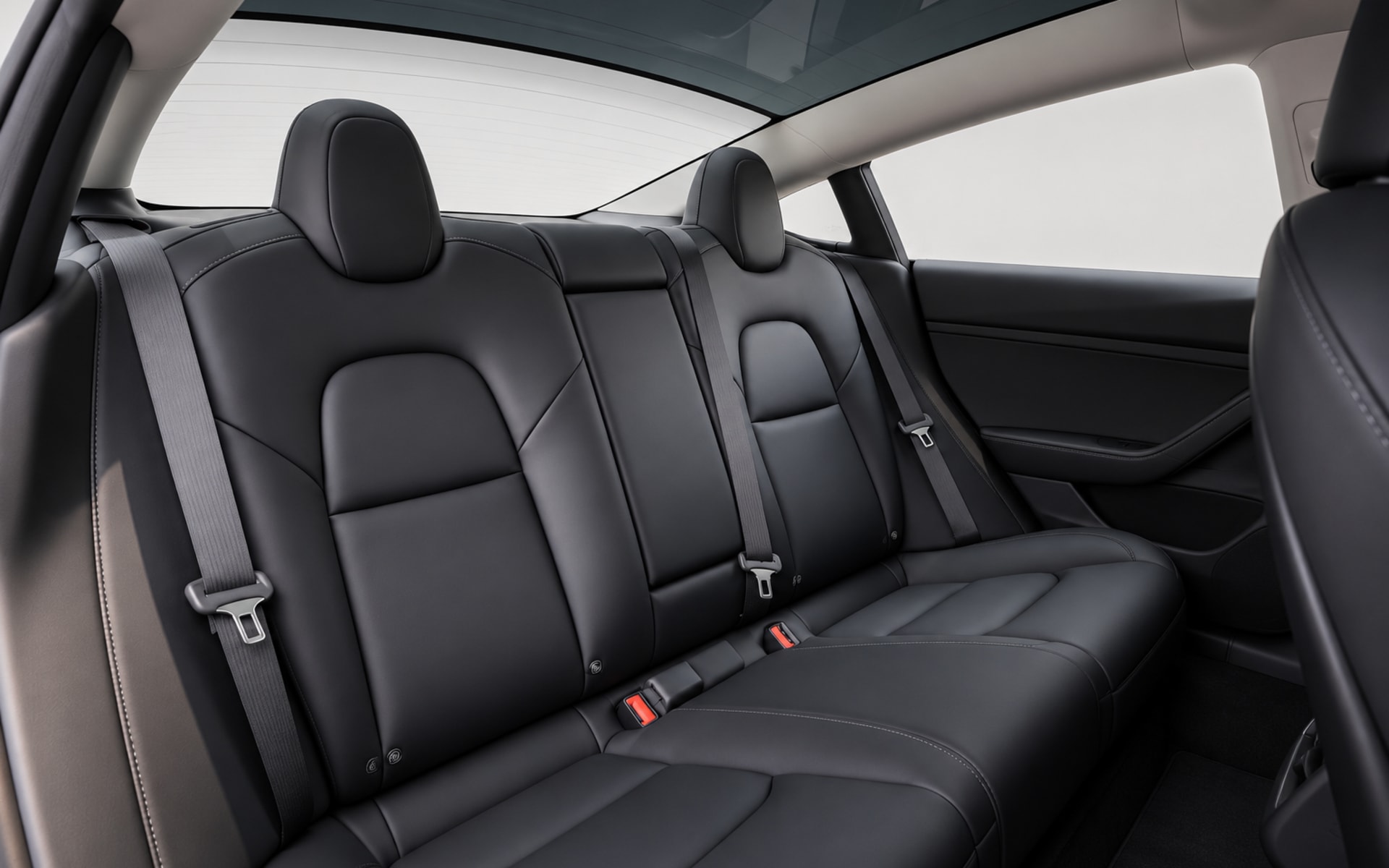 Tesla Model 3 Performance 2023 for rent in Dubai photo 6