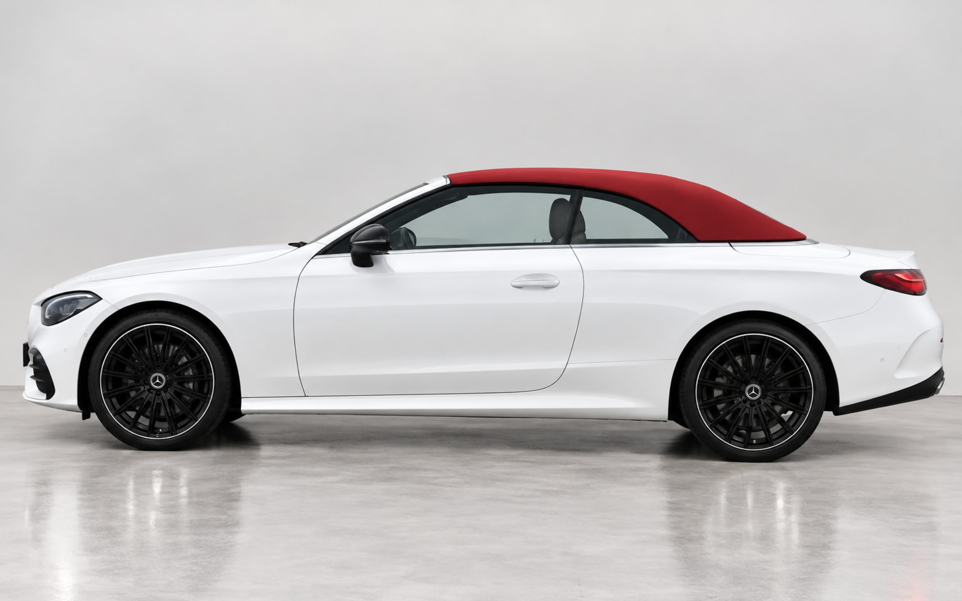 Mercedes-Benz CLE 200 Cabriolet image 1