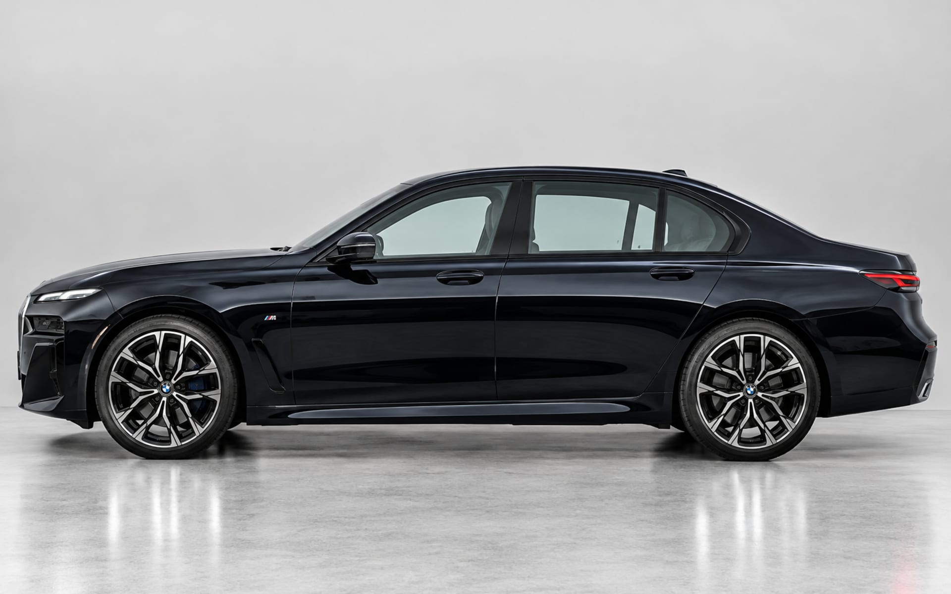 BMW 740i 2026 for rent in Dubai photo 2