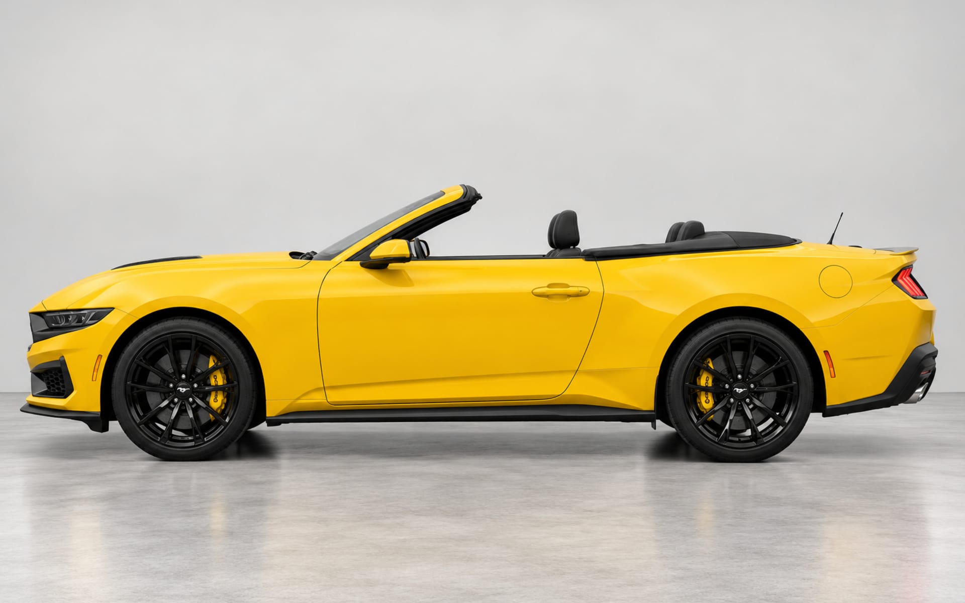 Ford Mustang Dark Horse Convertible image 1