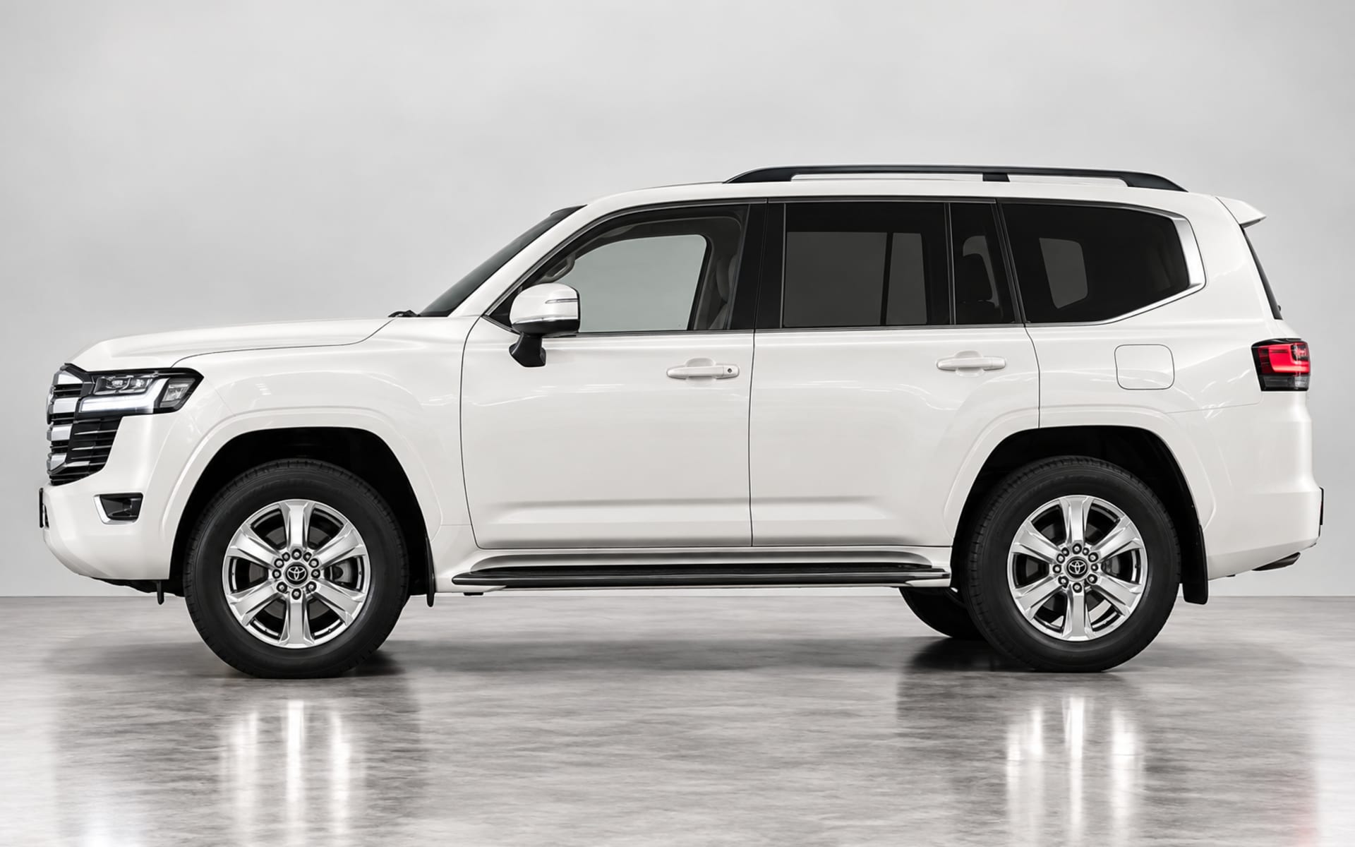 Toyota Land Cruiser image 1