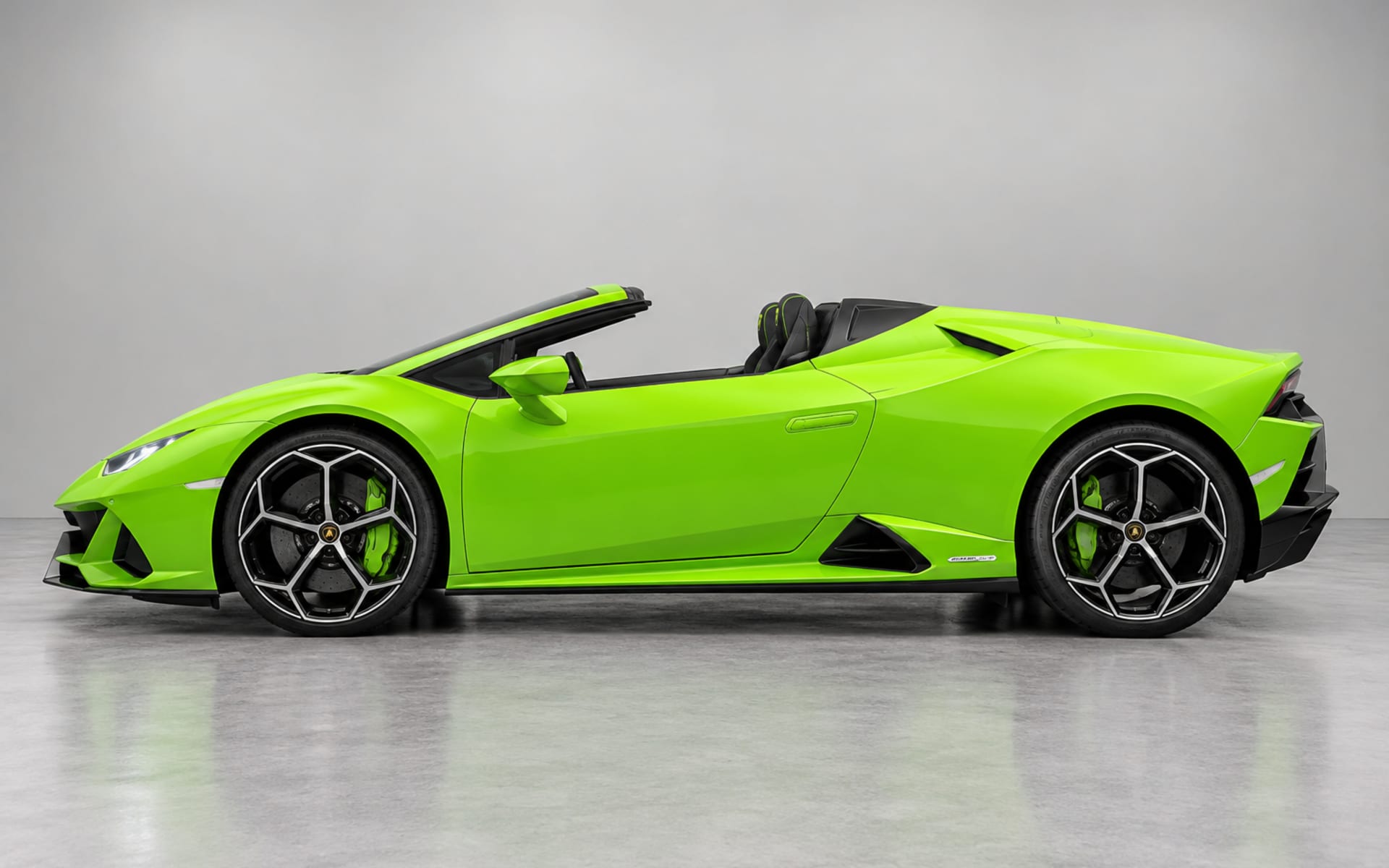 Lamborghini Huracan EVO Spyder 2024 for rent in Dubai photo 2