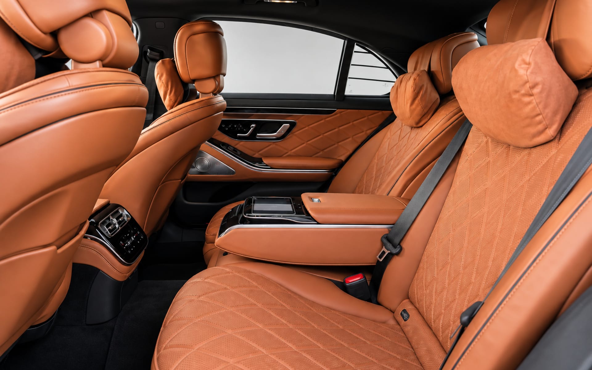 Mercedes-Benz S 580 2023 for rent in Dubai photo 6