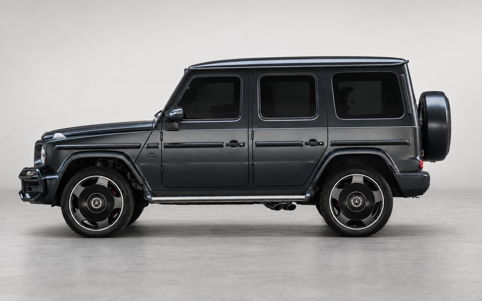 Mercedes-Benz G-Class 2023 for rent in Dubai photo 2