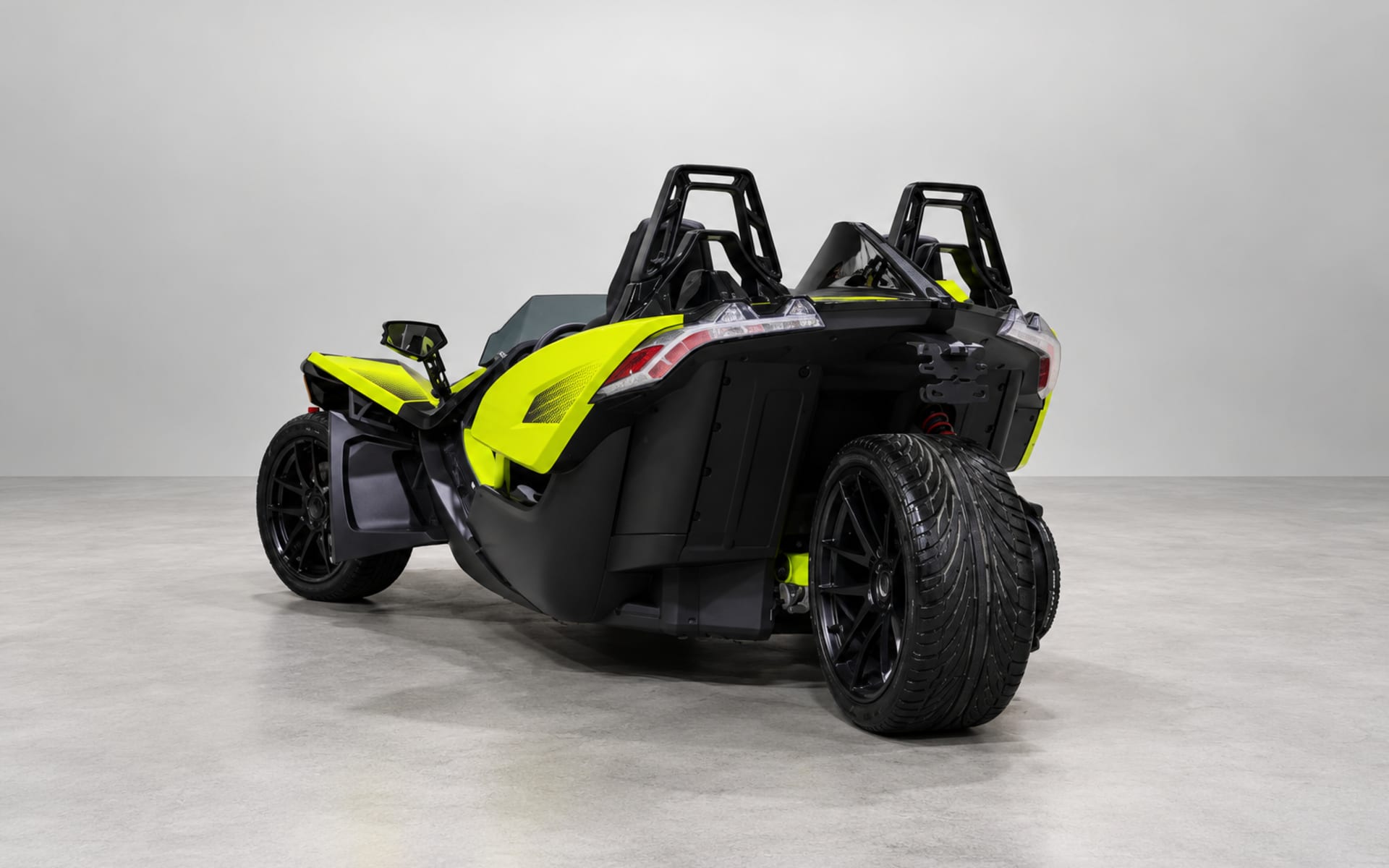 Polaris Slingshot R 2021 for rent in Dubai photo 3