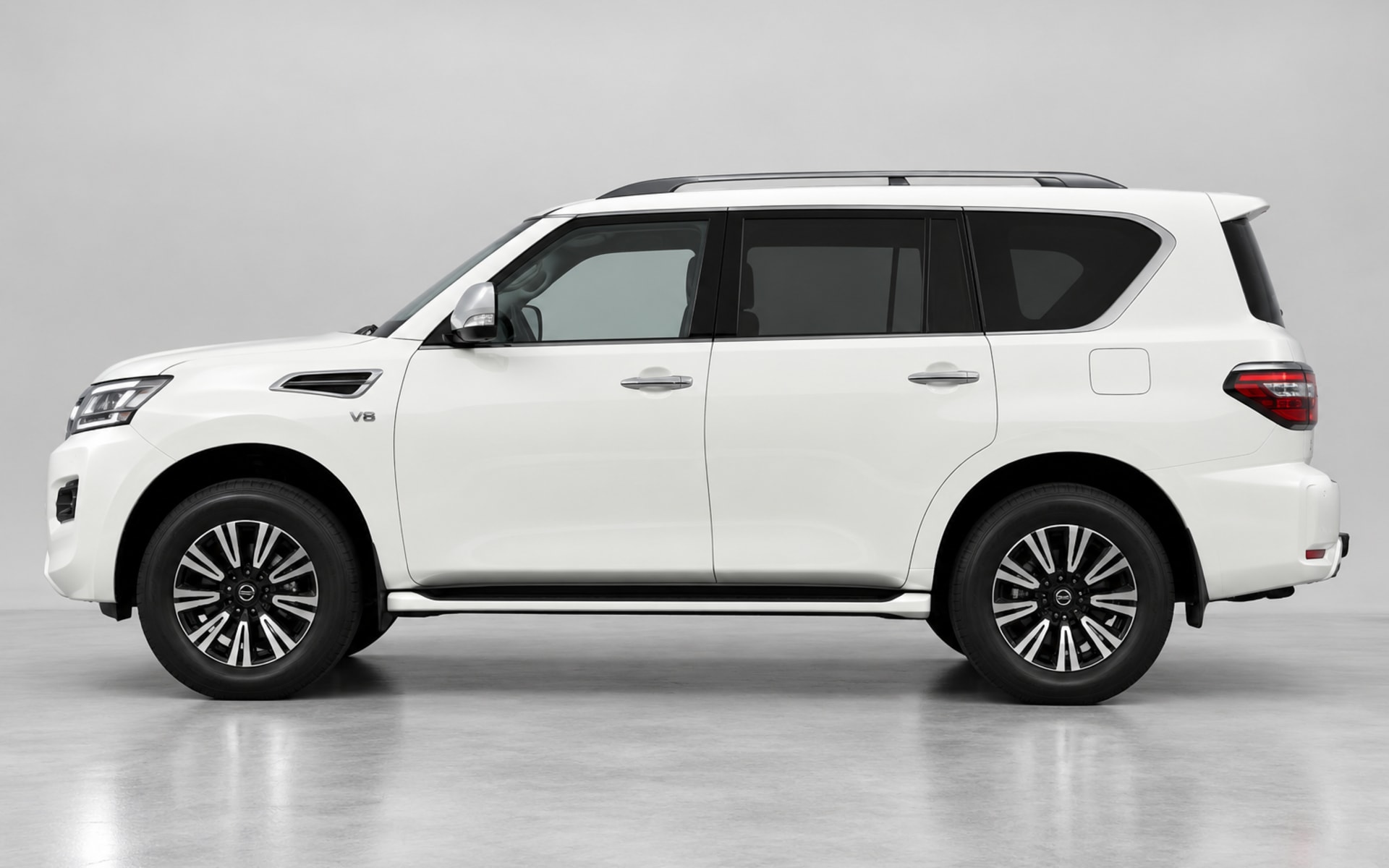 Nissan Patrol LE 2024 for rent in Dubai photo 3