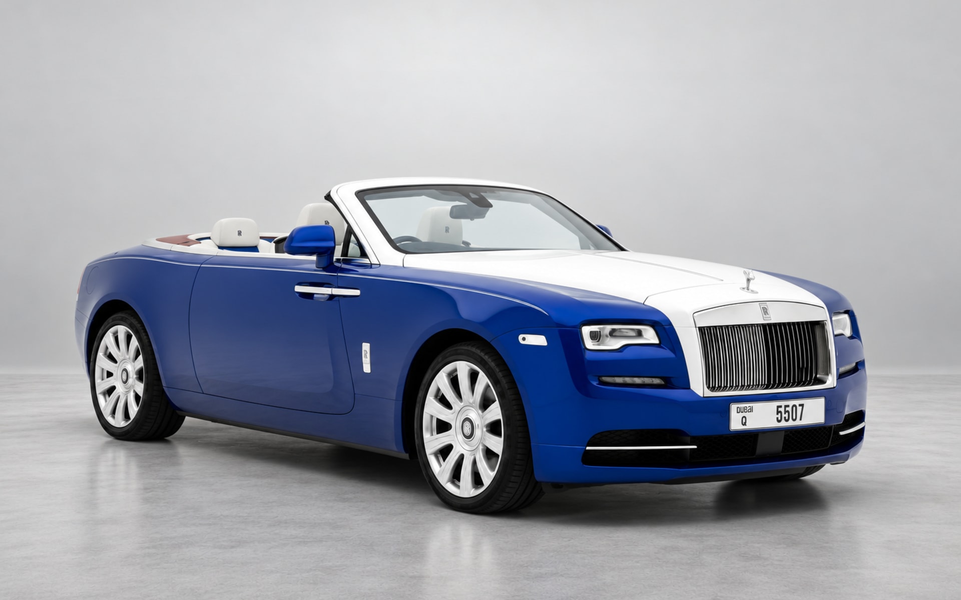 Rolls-Royce Dawn 2023 - image 1