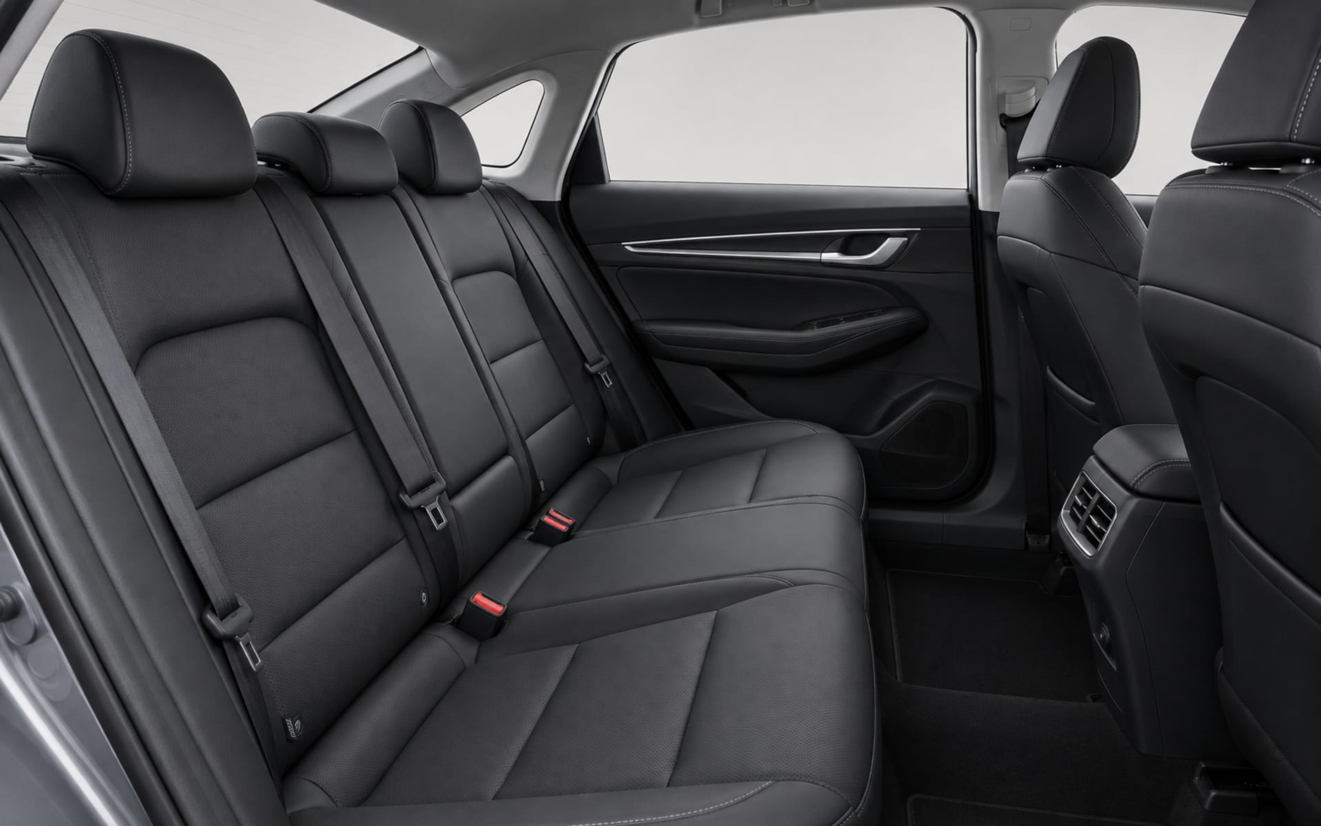 Geely Emgrand 2026 for rent in Dubai photo 5
