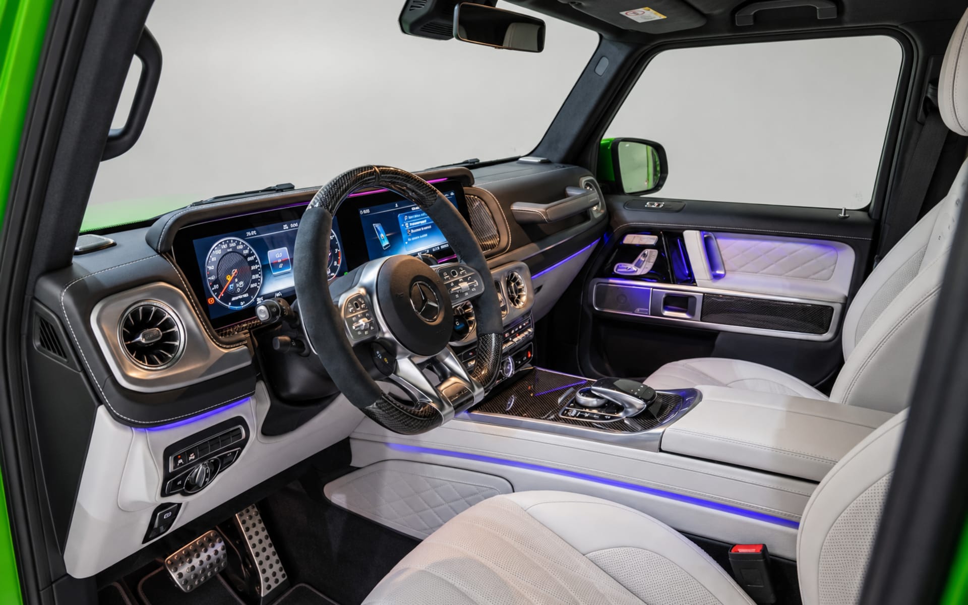 Mercedes-Benz G 63 AMG Brabus 900 Rocket Kit 2023 for rent in Dubai photo 4