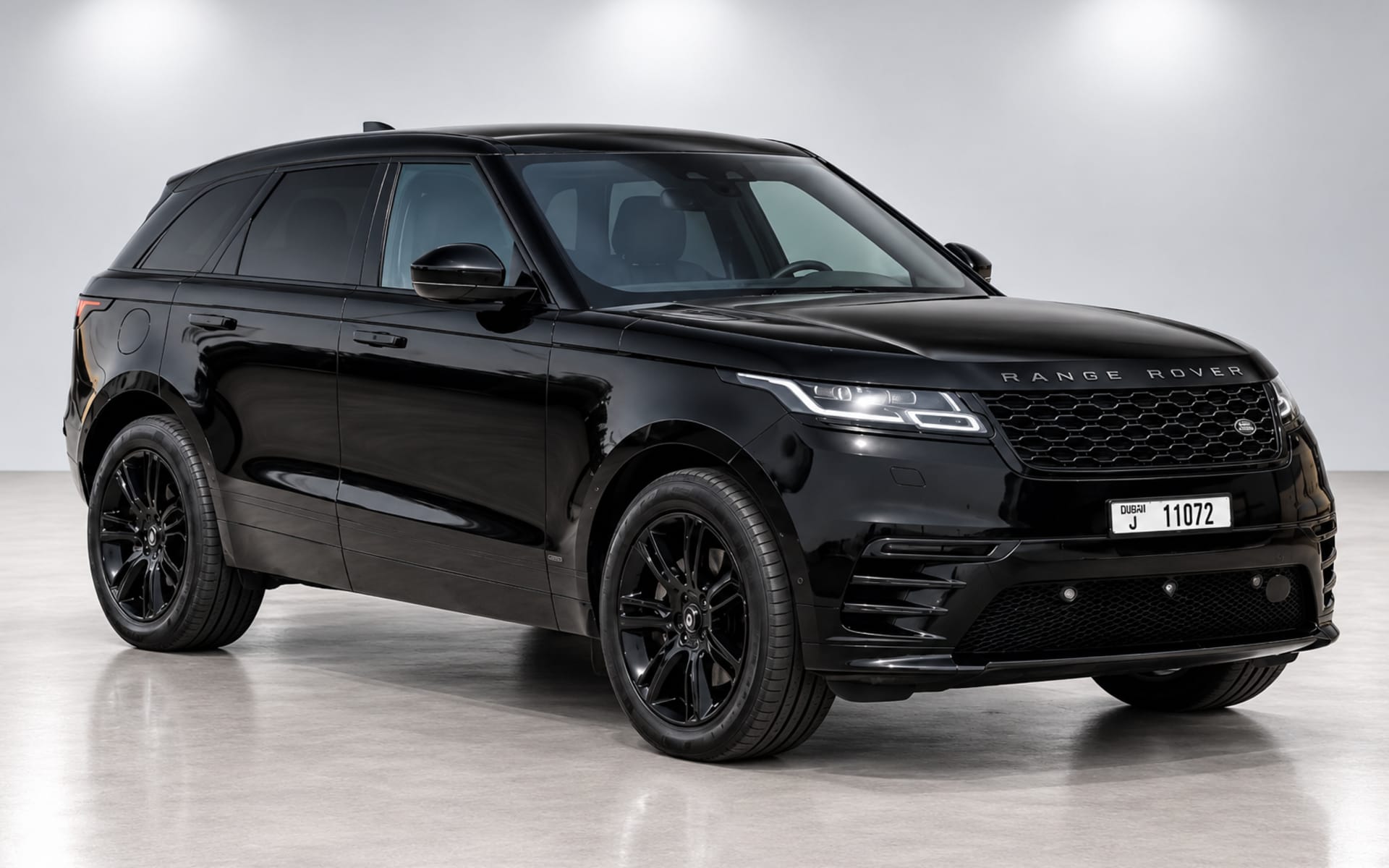 Land Rover Range Rover Velar 2023 for rent in Dubai