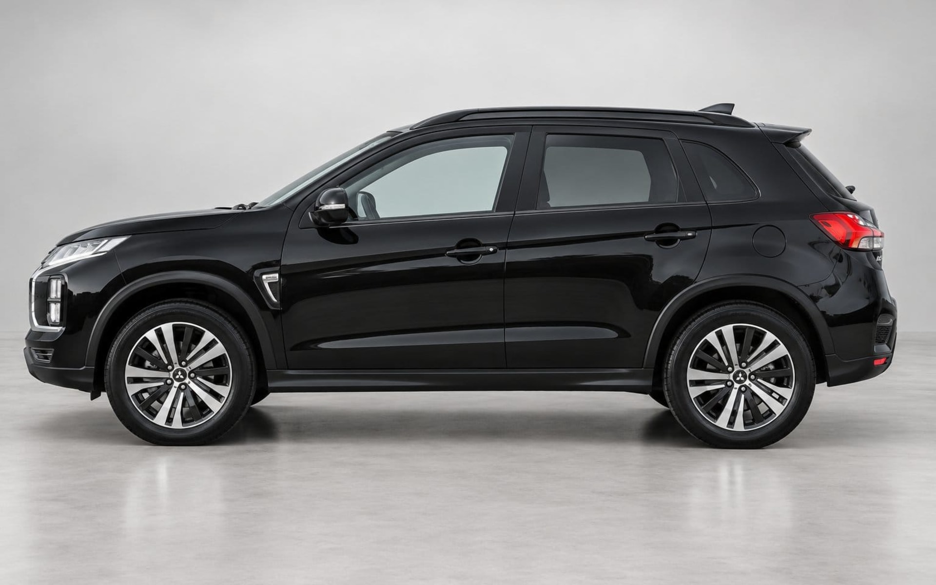 Mitsubishi ASX 2025 for rent in Dubai photo 2