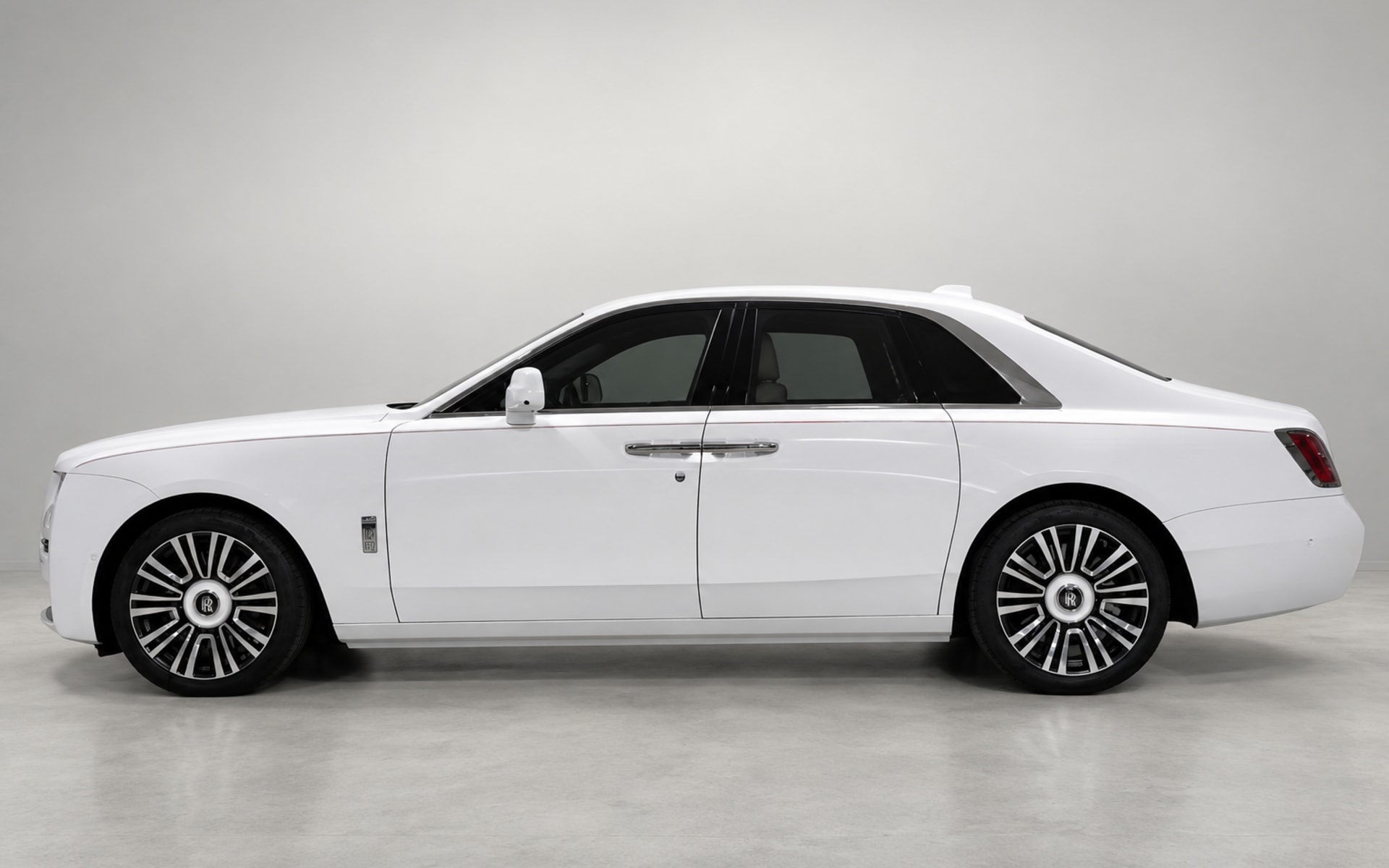 Rolls-Royce Ghost 2023 for rent in Dubai photo 2