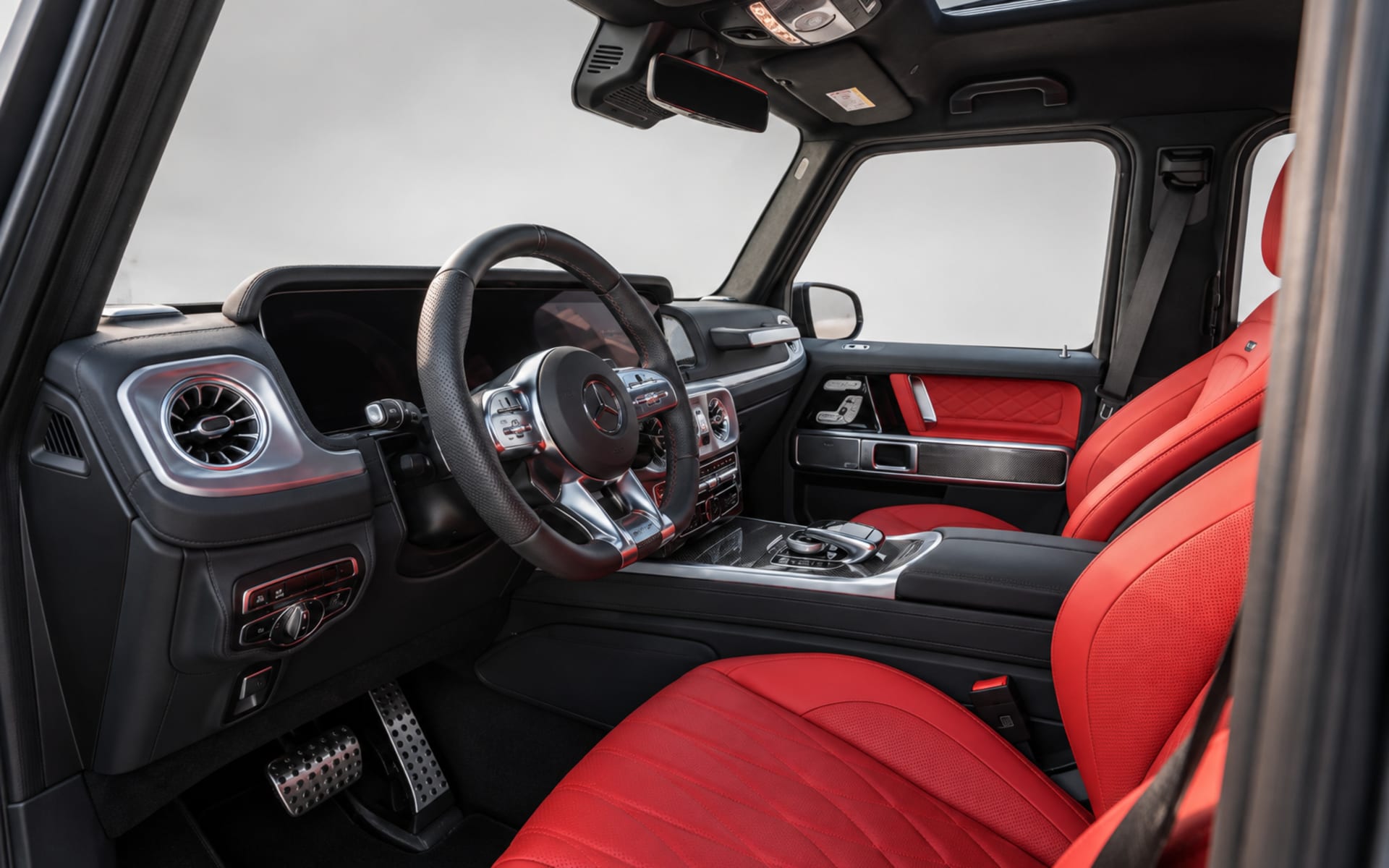 Mercedes-Benz G 63 AMG 2023 for rent in Dubai photo 4