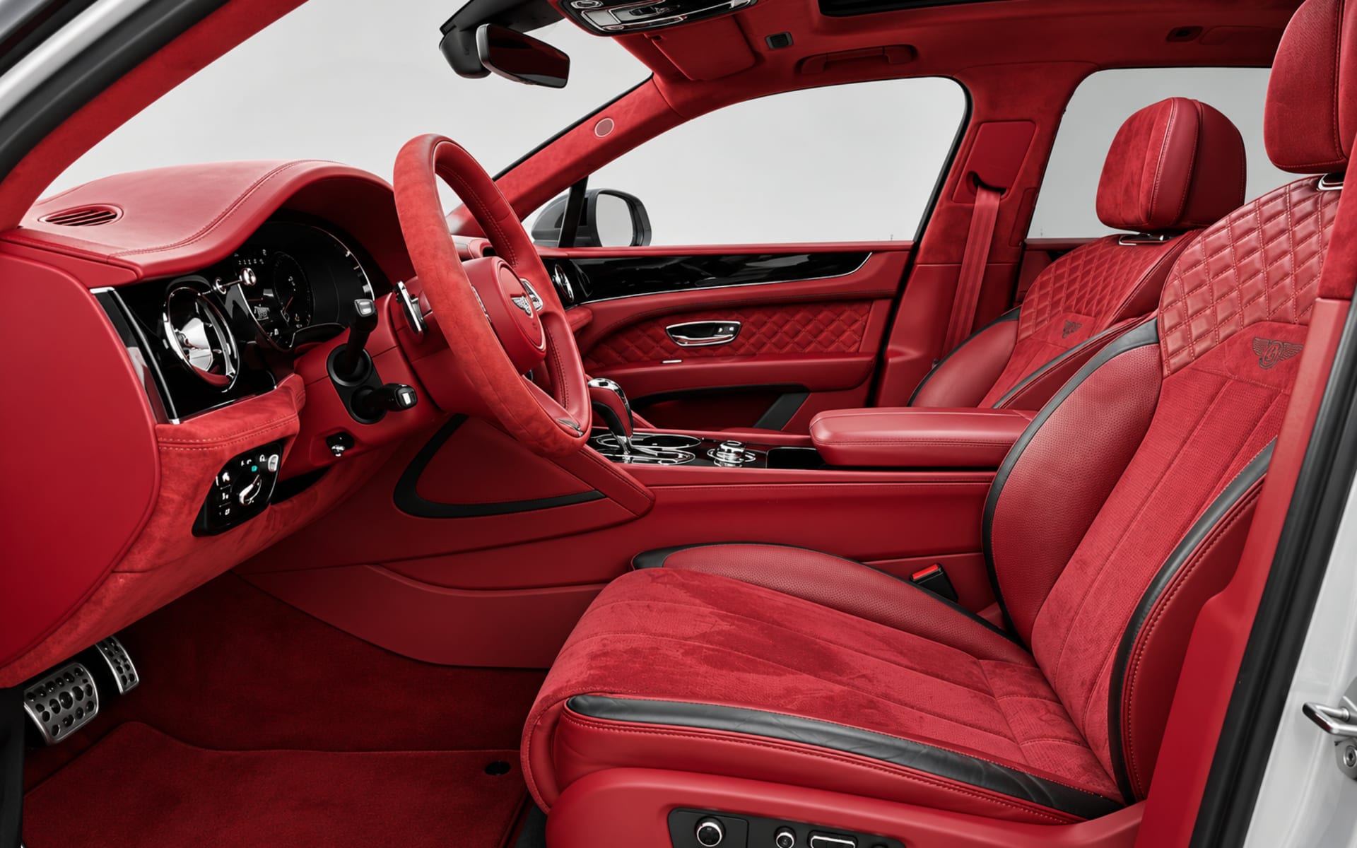 Bentley Bentayga 2022 for rent in Dubai photo 4