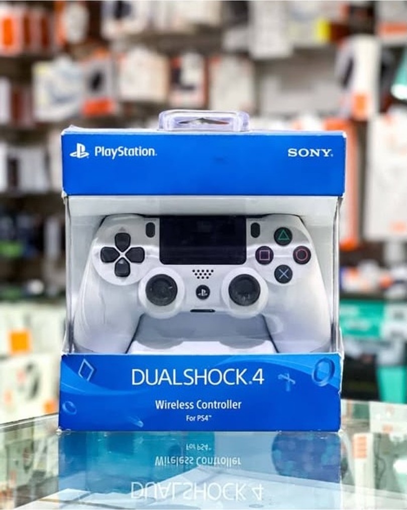 Sony PS4 DualShock 4 Wireless Controller (Glacier White)