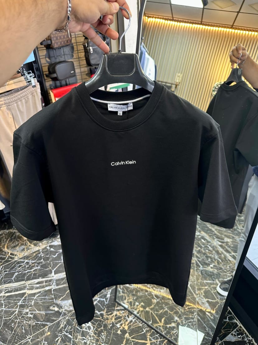 CK T-SHIRT - BEYAZ KABARTMA DETAY T-SHIRT SİYAH