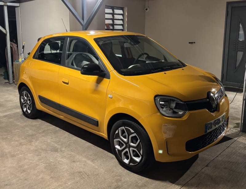 RENAULT TWINGO — location à La Réunion