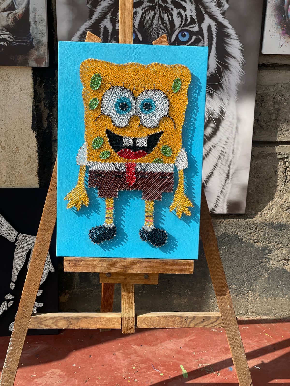Handmade SpongeBob SquarePants String Art – 3D Thread & Nail Portrait on Canvas – Unique Pop Culture Wall Decor & Collectible Gift