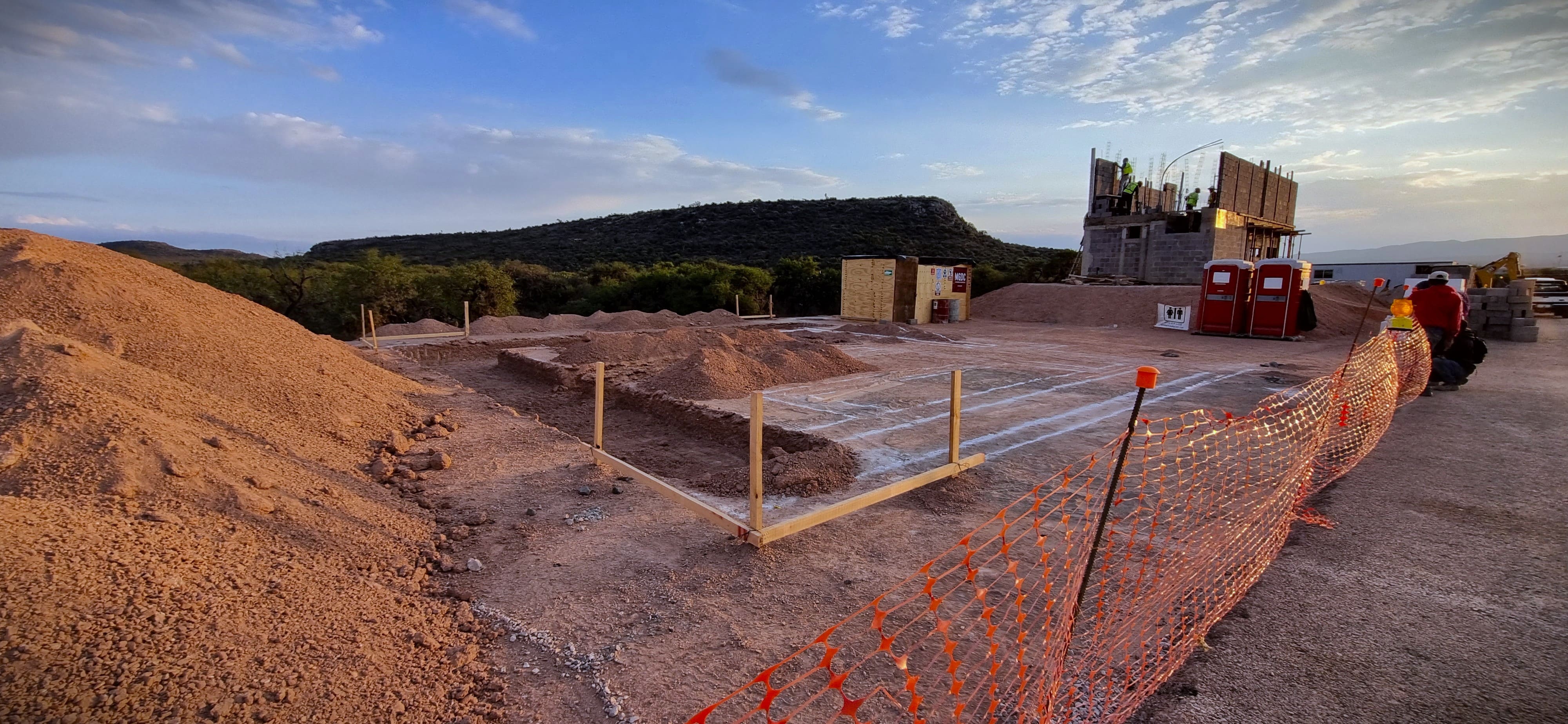 Sitio de trabajo limpio y ordenado al final del día.
