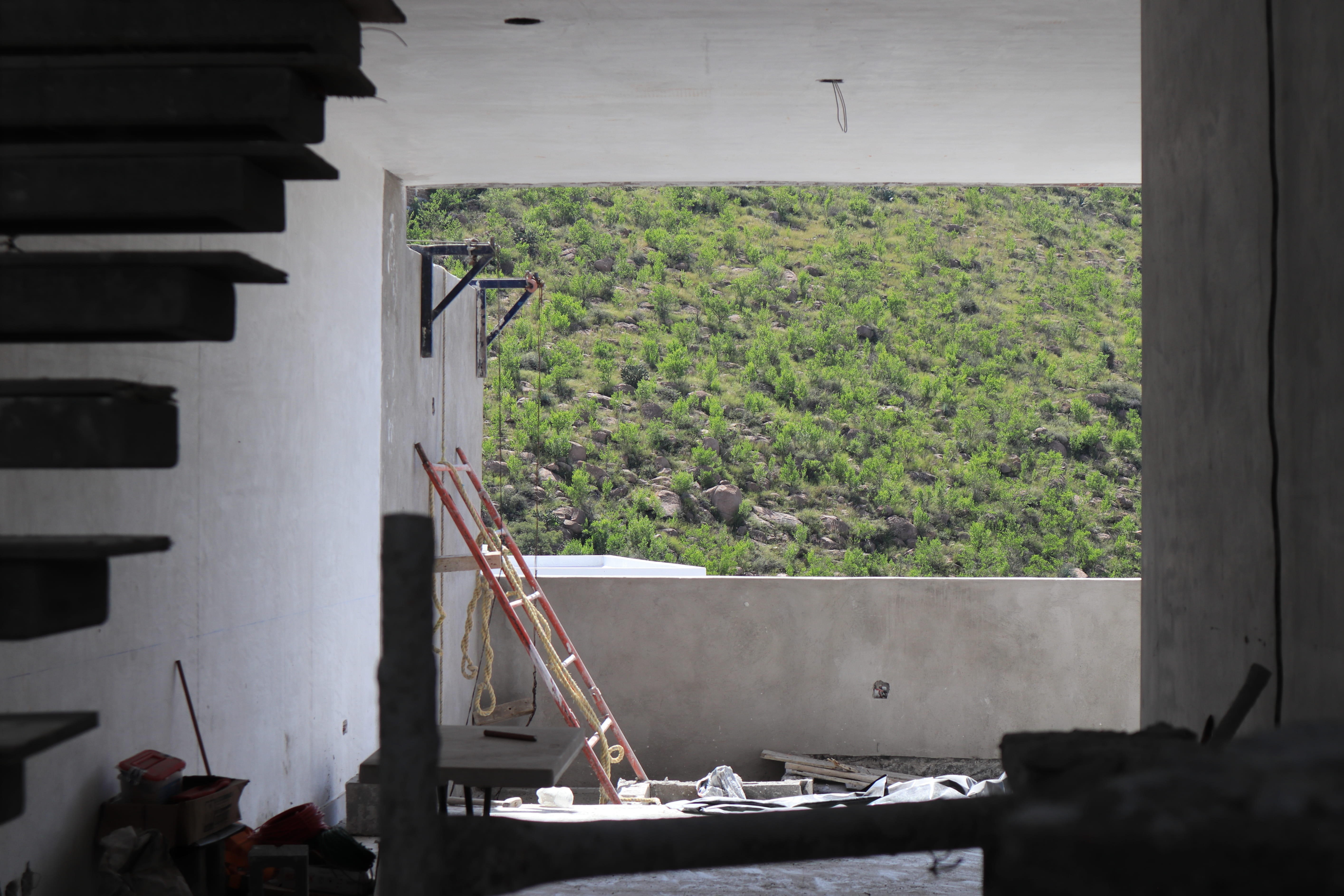 Vista en acceso de casa de lujo