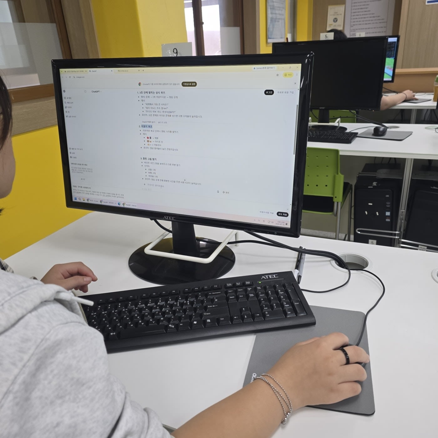 완성한 영상을 함께 보는 시사회