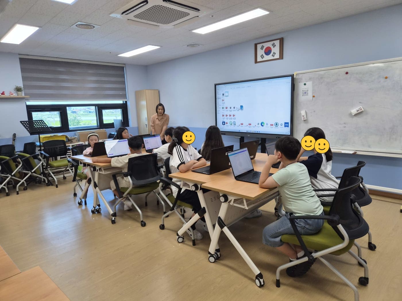 수업을 마치고 소감을 나누는 학생들