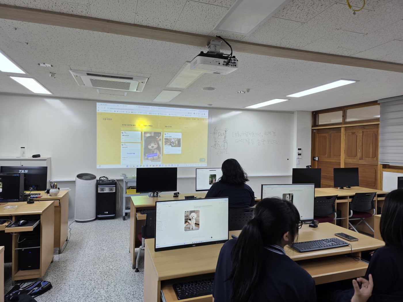 AI 도구로 콘텐츠를 기획하고 이미지를 생성하는 과정