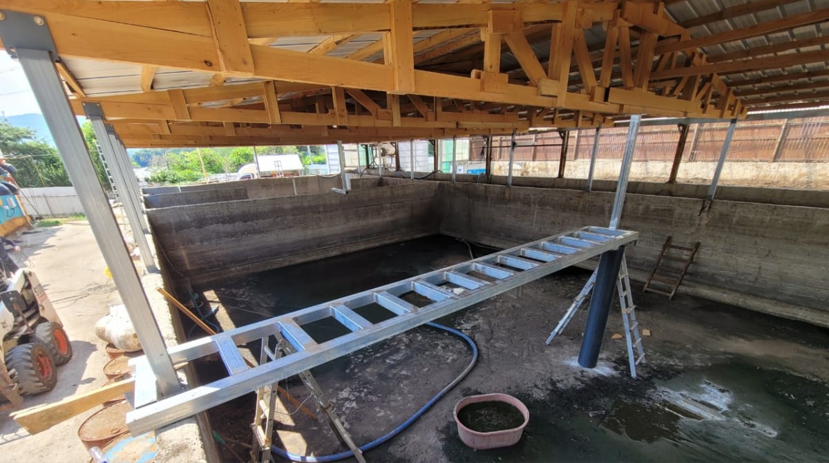 돈사 리모델링 나무트러스 시공_10.jpg