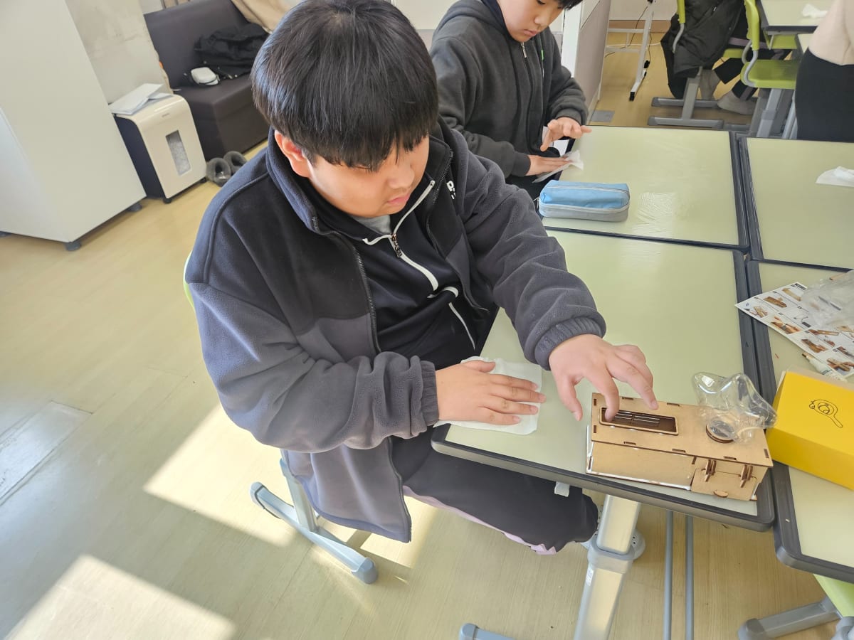 KakaoTalk_20251218_122246727_01