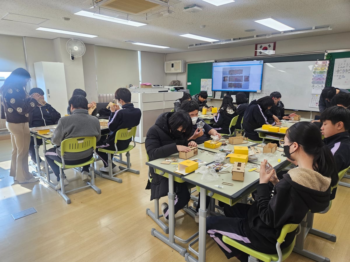 KakaoTalk_20251218_122246727_07