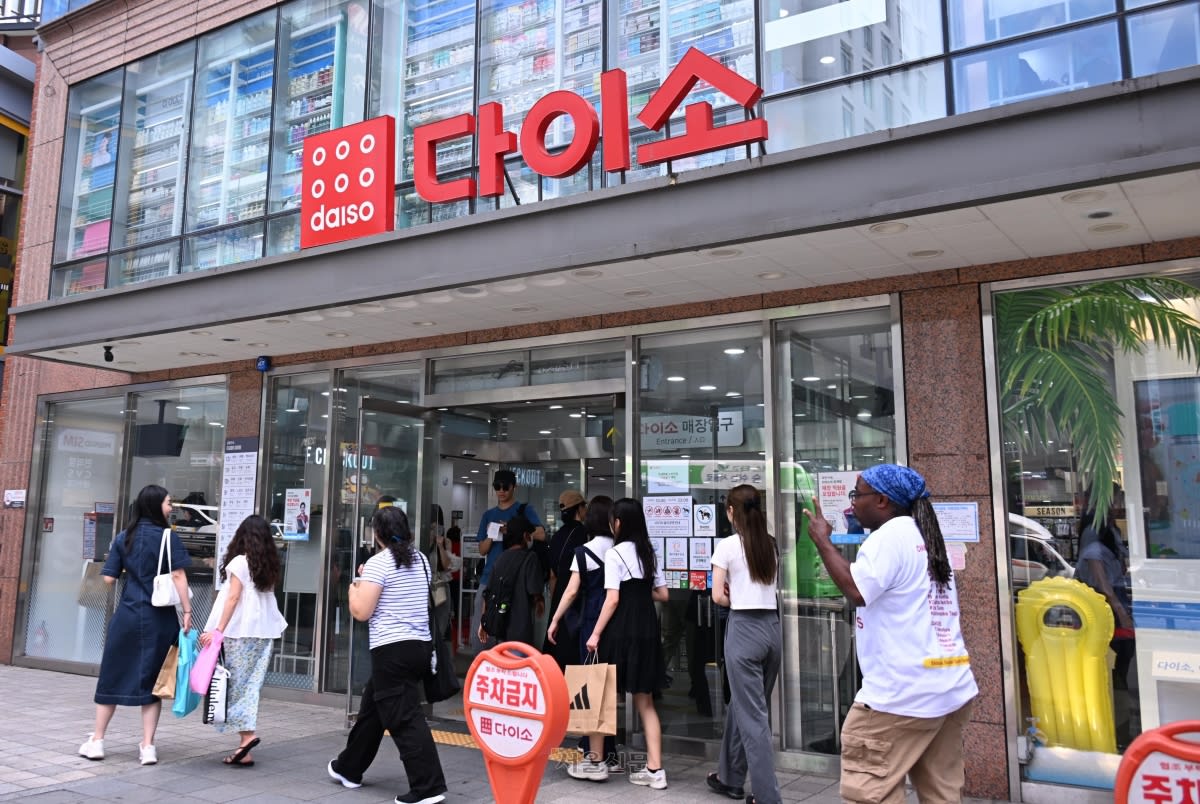 Department store cosmetics for 5000 won?… ‘Sellout frenzy’ right after Daiso launch