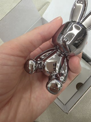 다양한 액세서리를 통해 개성 있는 스타일을 연출할 수 있는 방향제