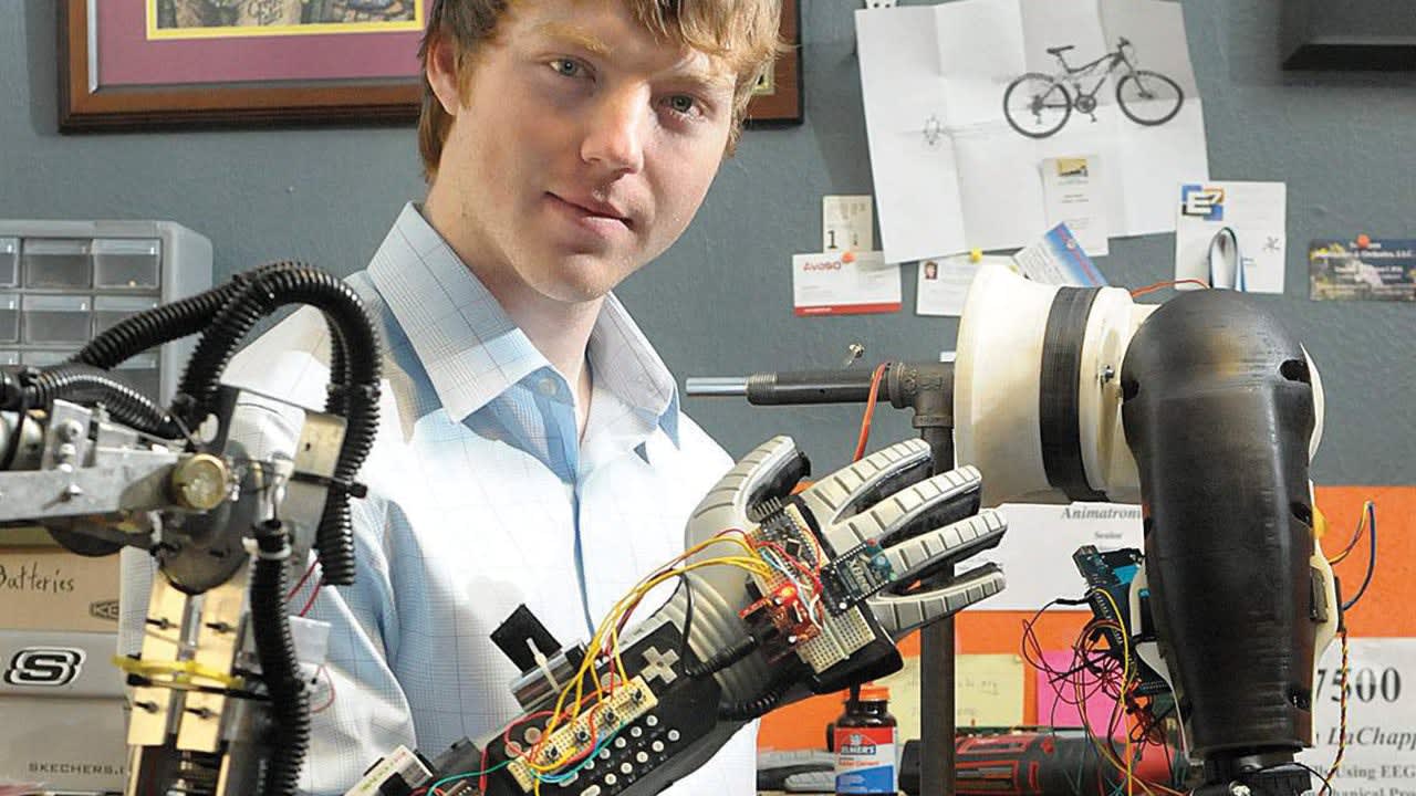 보철물을 만드는 디지털 트윈요