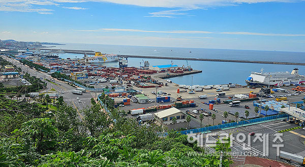 '반도체의 힘' ...1월 제주 수출 324% 폭증 '전국 1위'