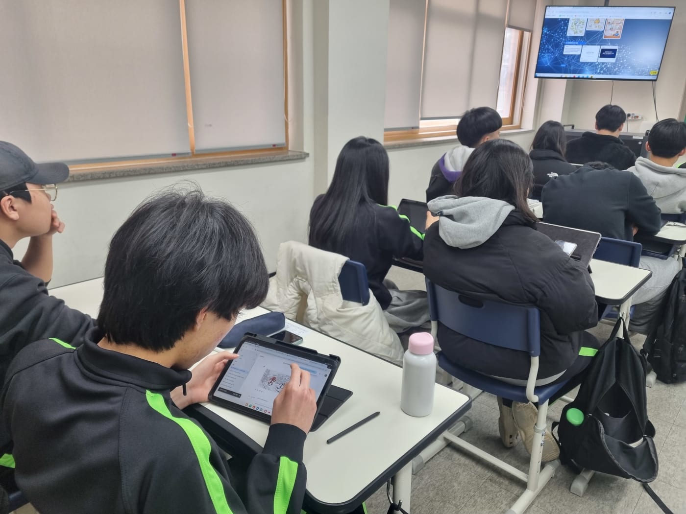 범박고등학교에서 진행된 AI 프레젠테이션 교육 현장