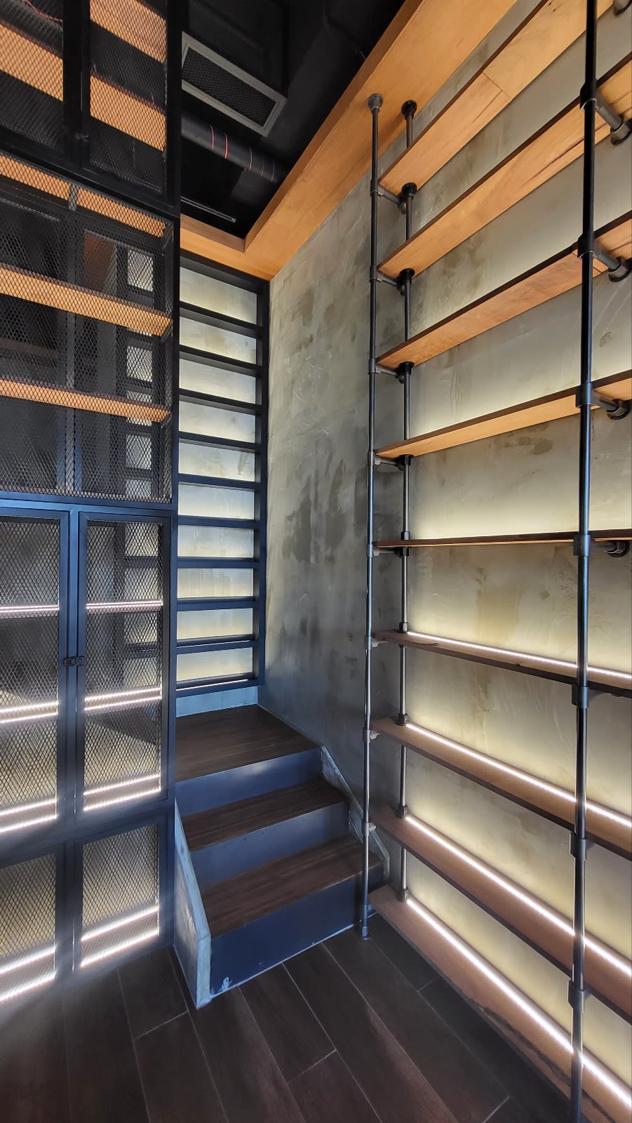 블랙 파이프 인테리어 선반