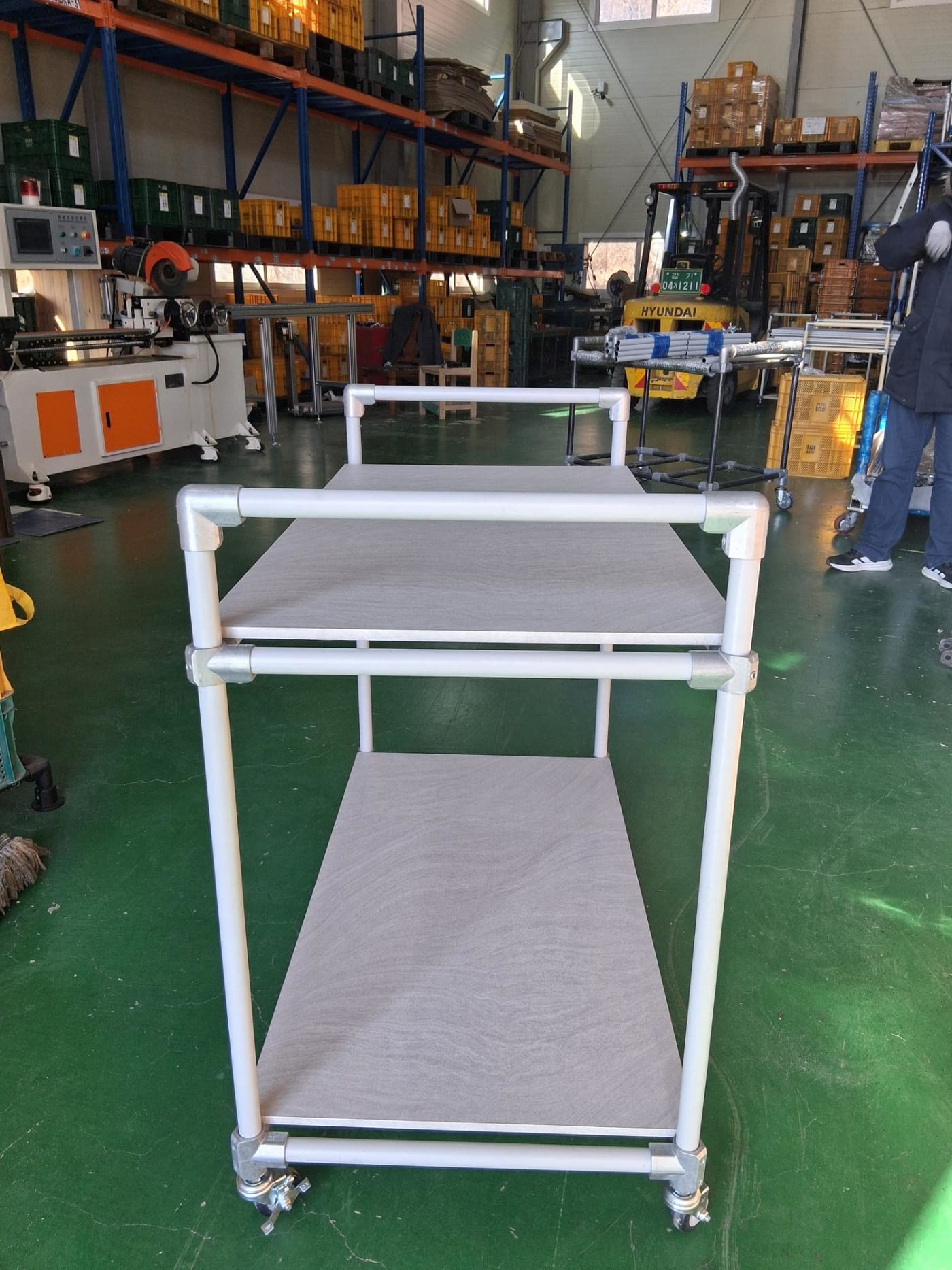 물류 현장용 이동식 운반 대차