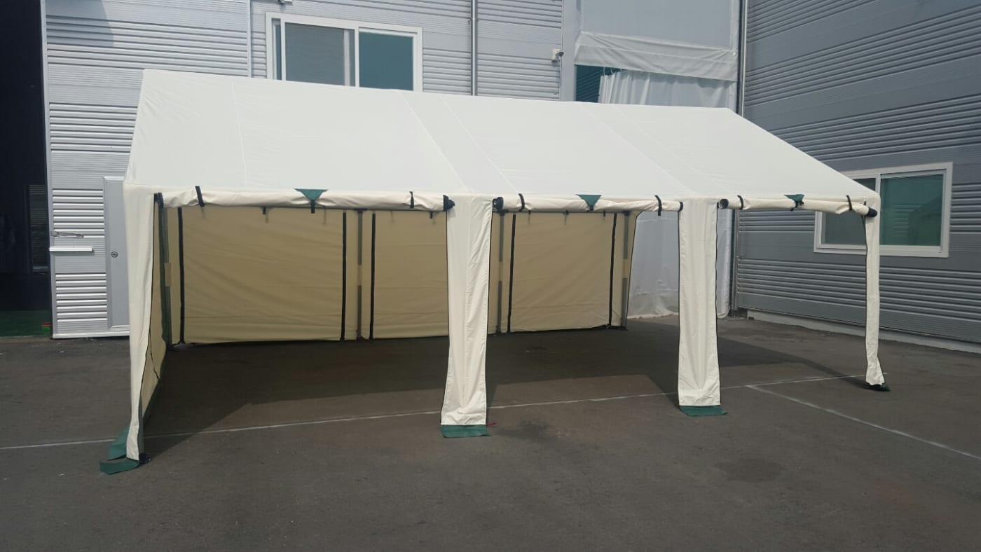 견고한 대형 야외 구조물