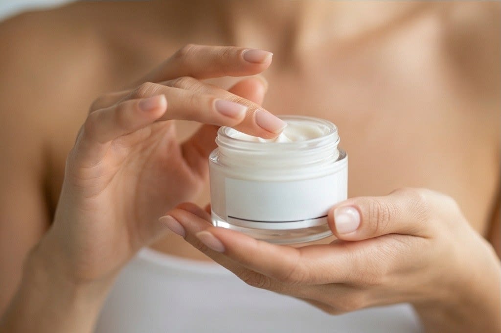 황금빛 결합의 크림 제형