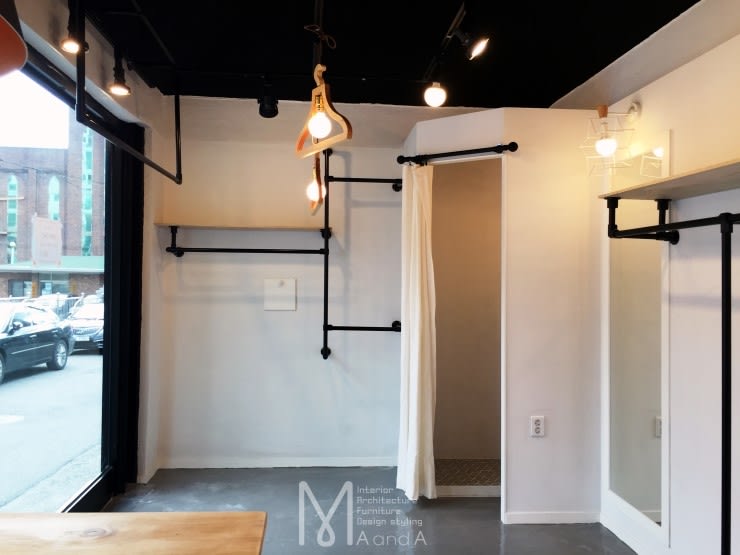 벽면 파이프 옷걸이와 선반