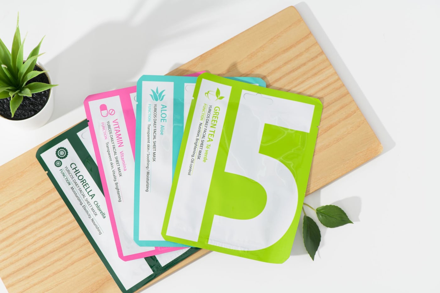 Natural homecare sheet mask