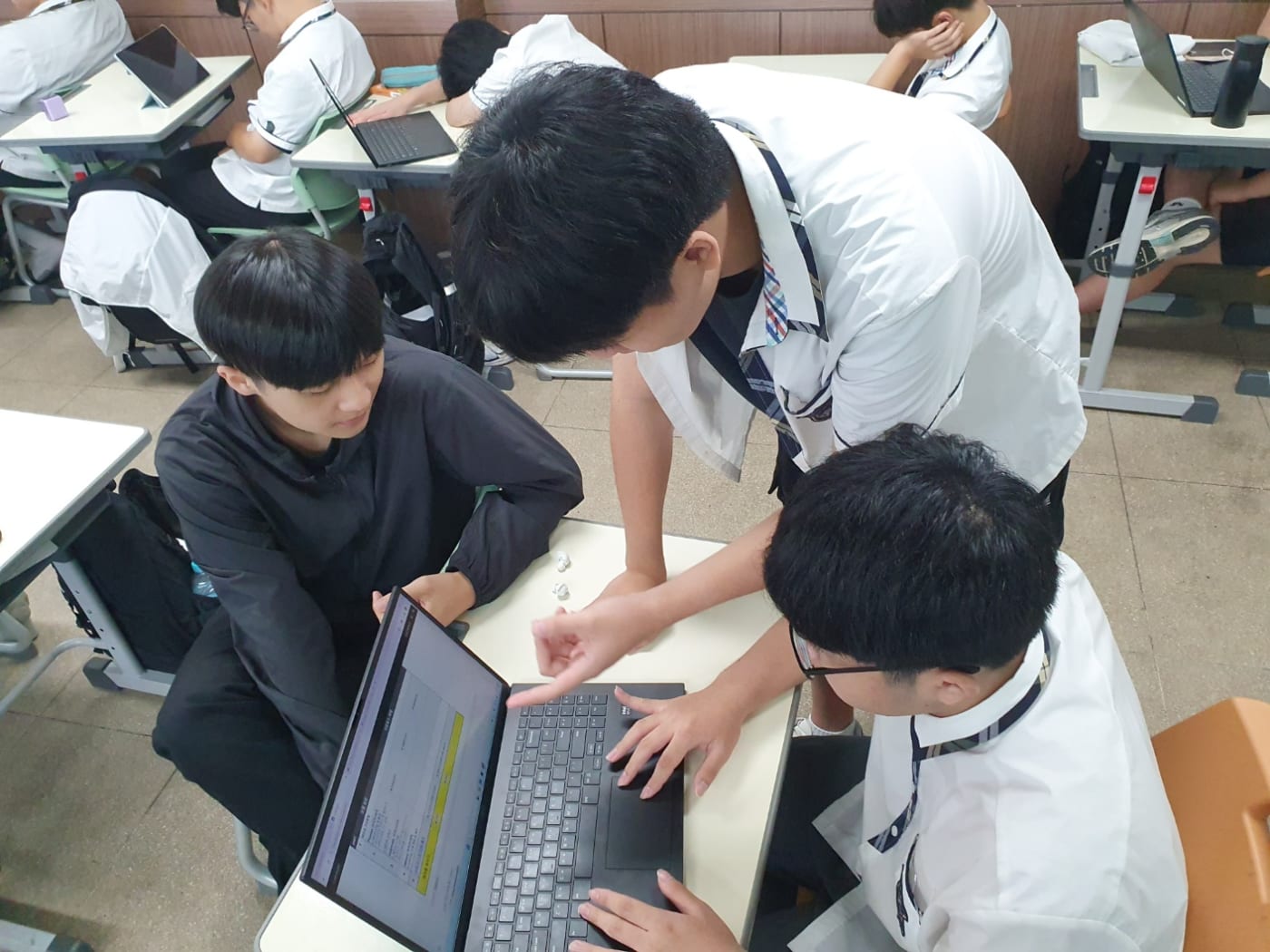 코딩 문제 해결 학생 협업
