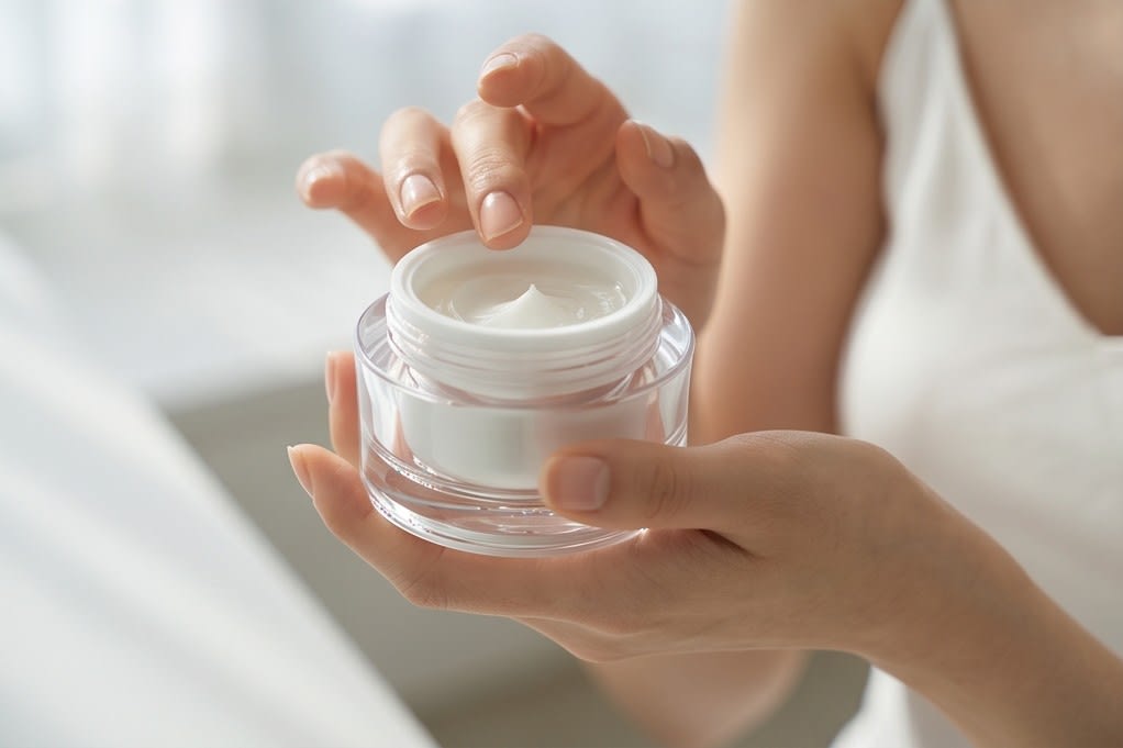 Rich texture of a highly concentrated cream