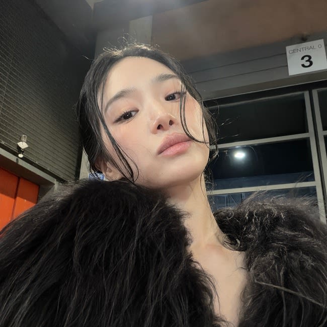 멀멀한 입술부터 힘을 뺀 눈썹까지, 가을 메이크업 트렌드 5