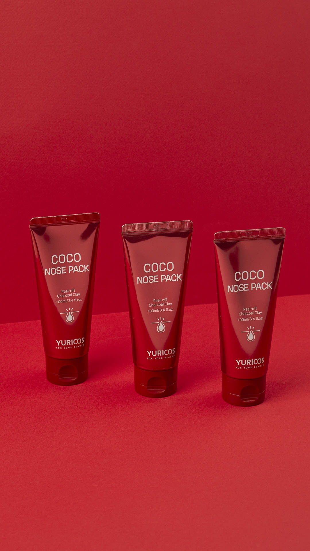 Peel-off type nose pack products lined up